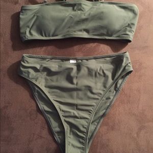 *NEW* High Cut Green Bikini size M